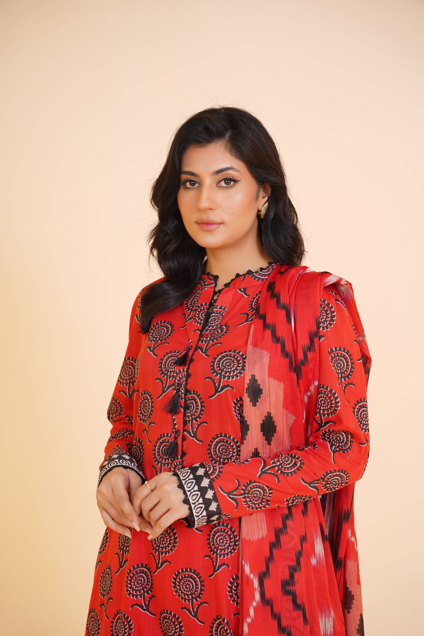 Gulnaar – Red Floral Heritage 3 Piece Printed Lawn Suit