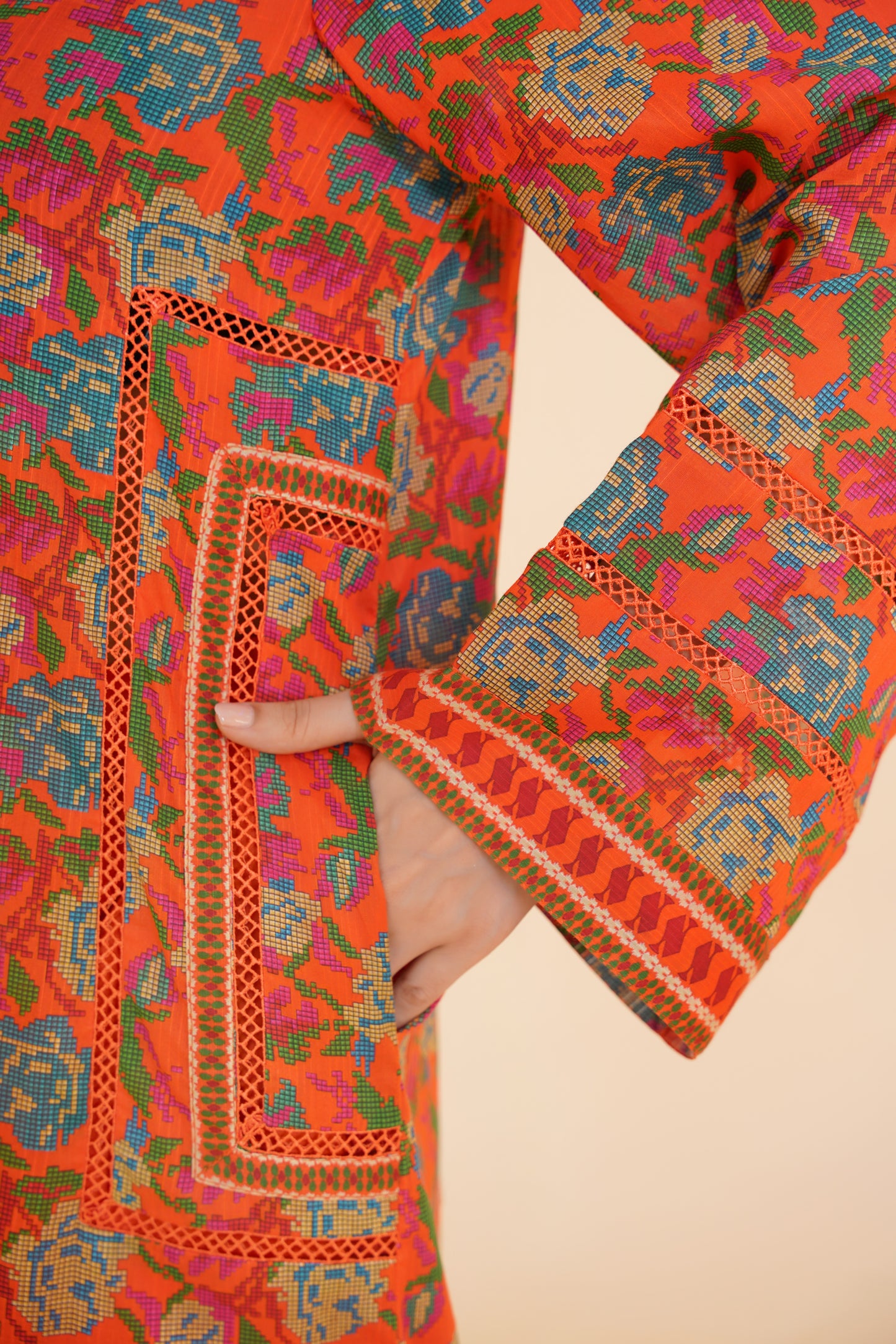 Scarlet Grace – Bold Print 3-Piece Lawn Suit