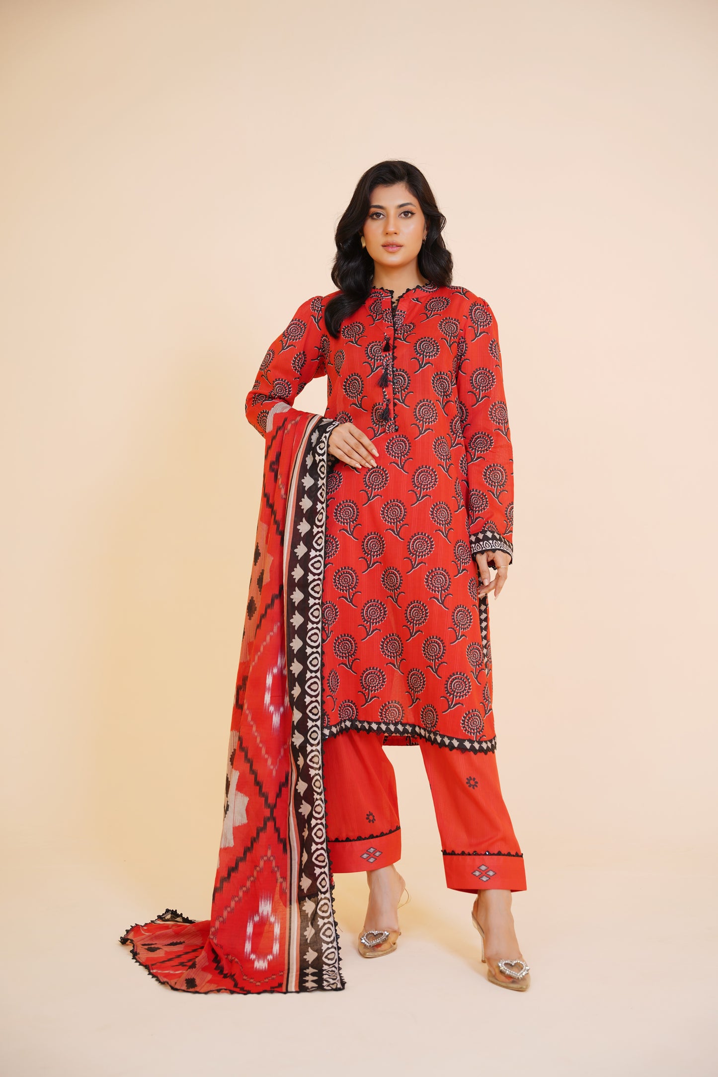 Gulnaar – Red Floral Heritage 3 Piece Printed Lawn Suit