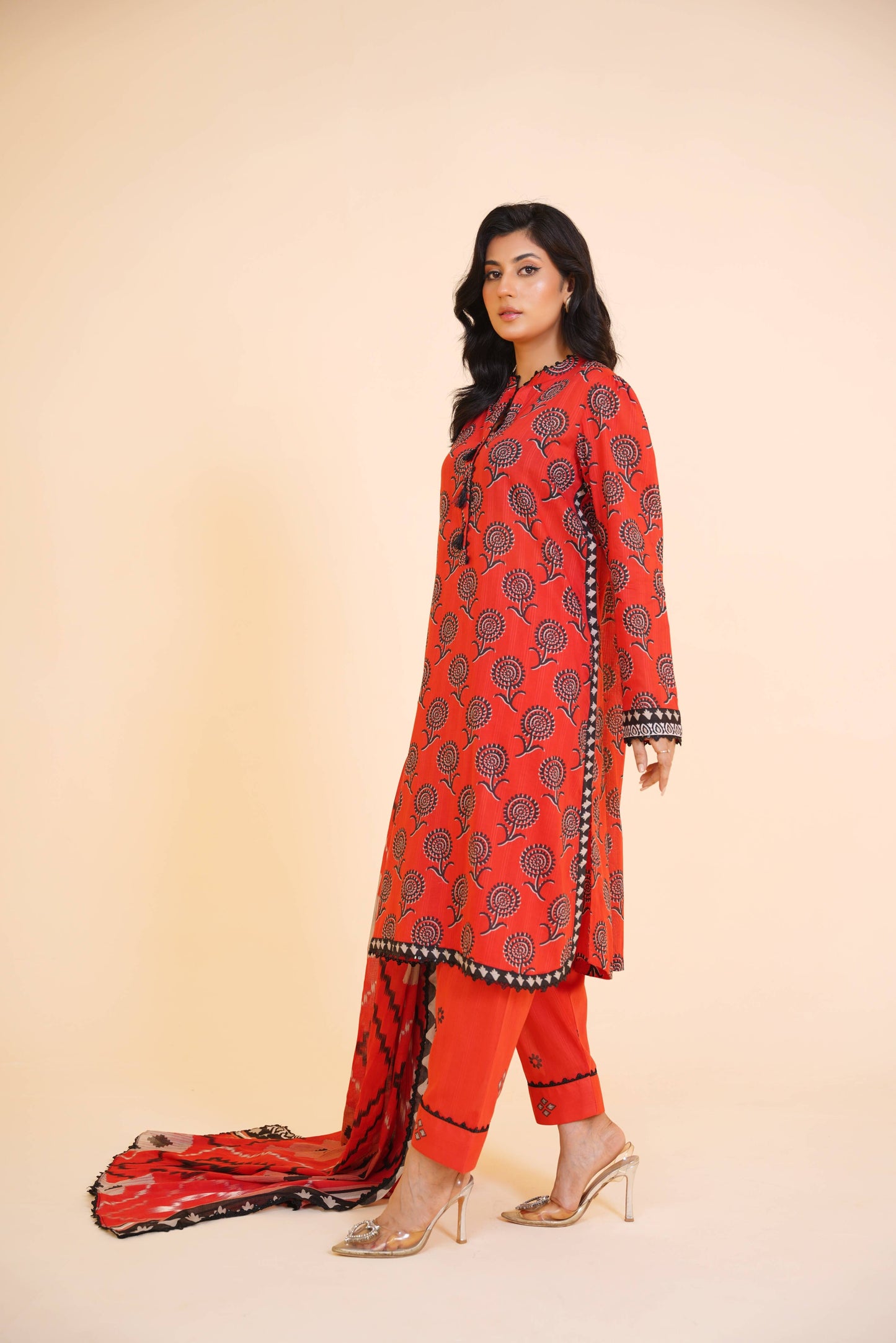 Gulnaar – Red Floral Heritage 3 Piece Printed Lawn Suit