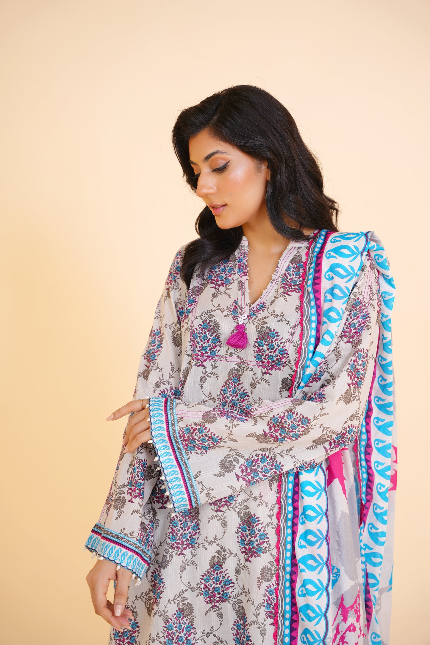 Elegant Bloom – 3-Piece Printed Lawn Suit