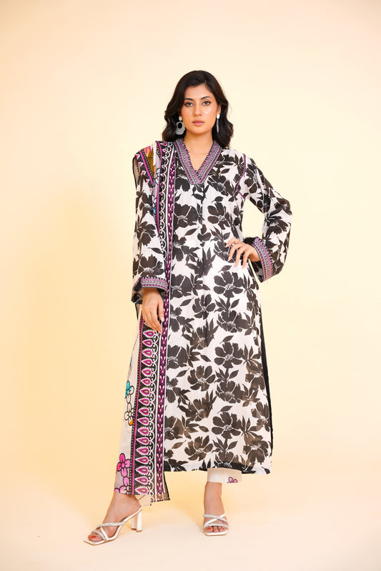 Monochrome Muse – Black & White Floral 3 Piece Printed Lawn Suit